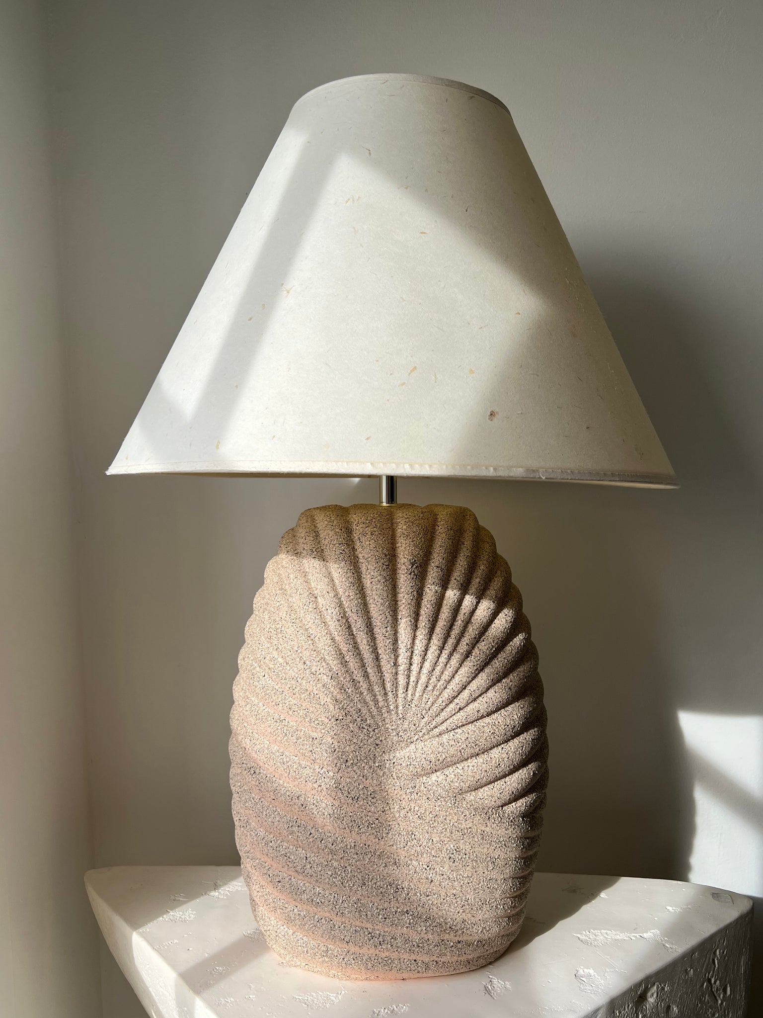 Vintage Beige Speckled Ceramic Table Lamp