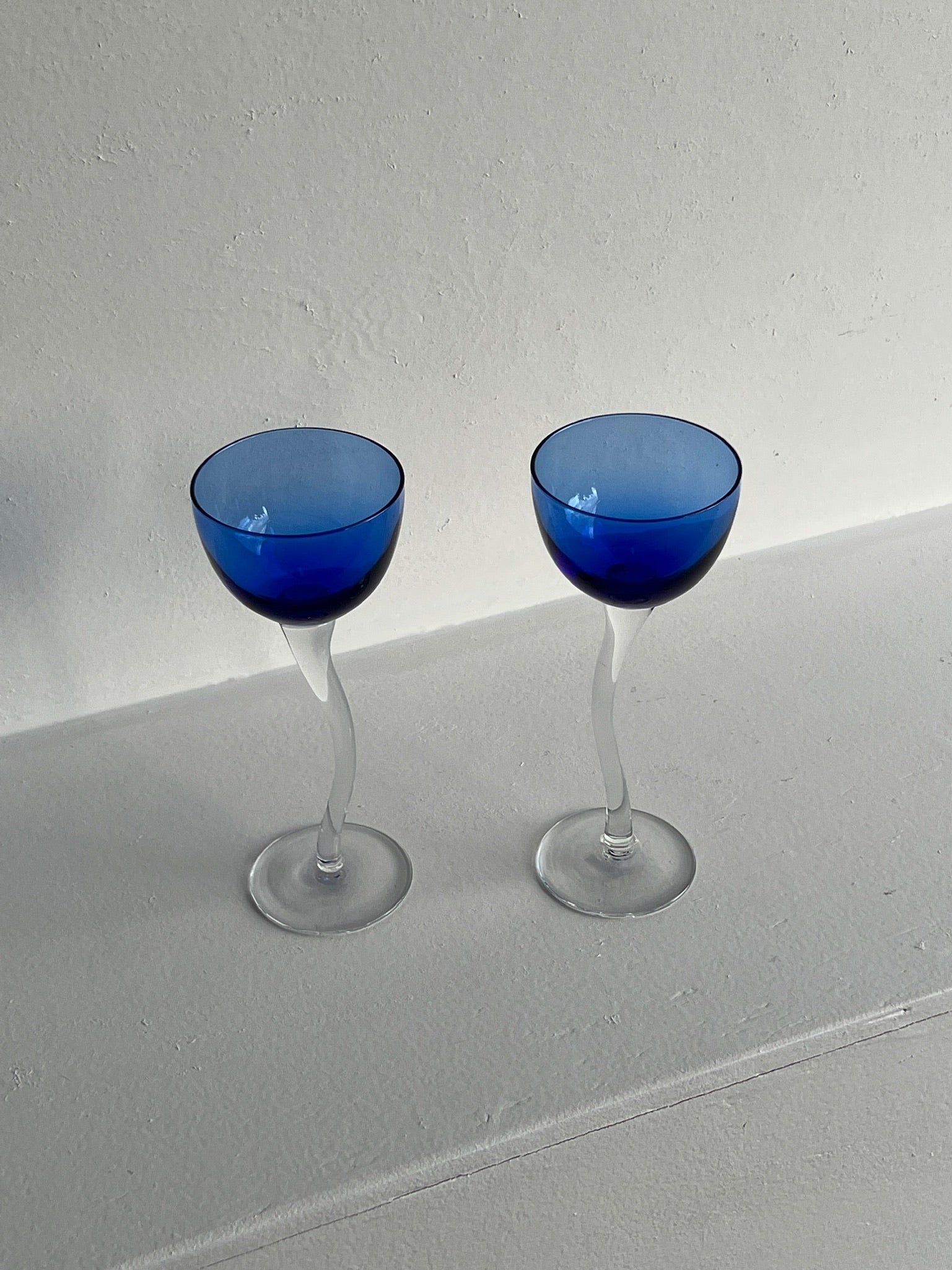 Curved Blue Coupe Glasses