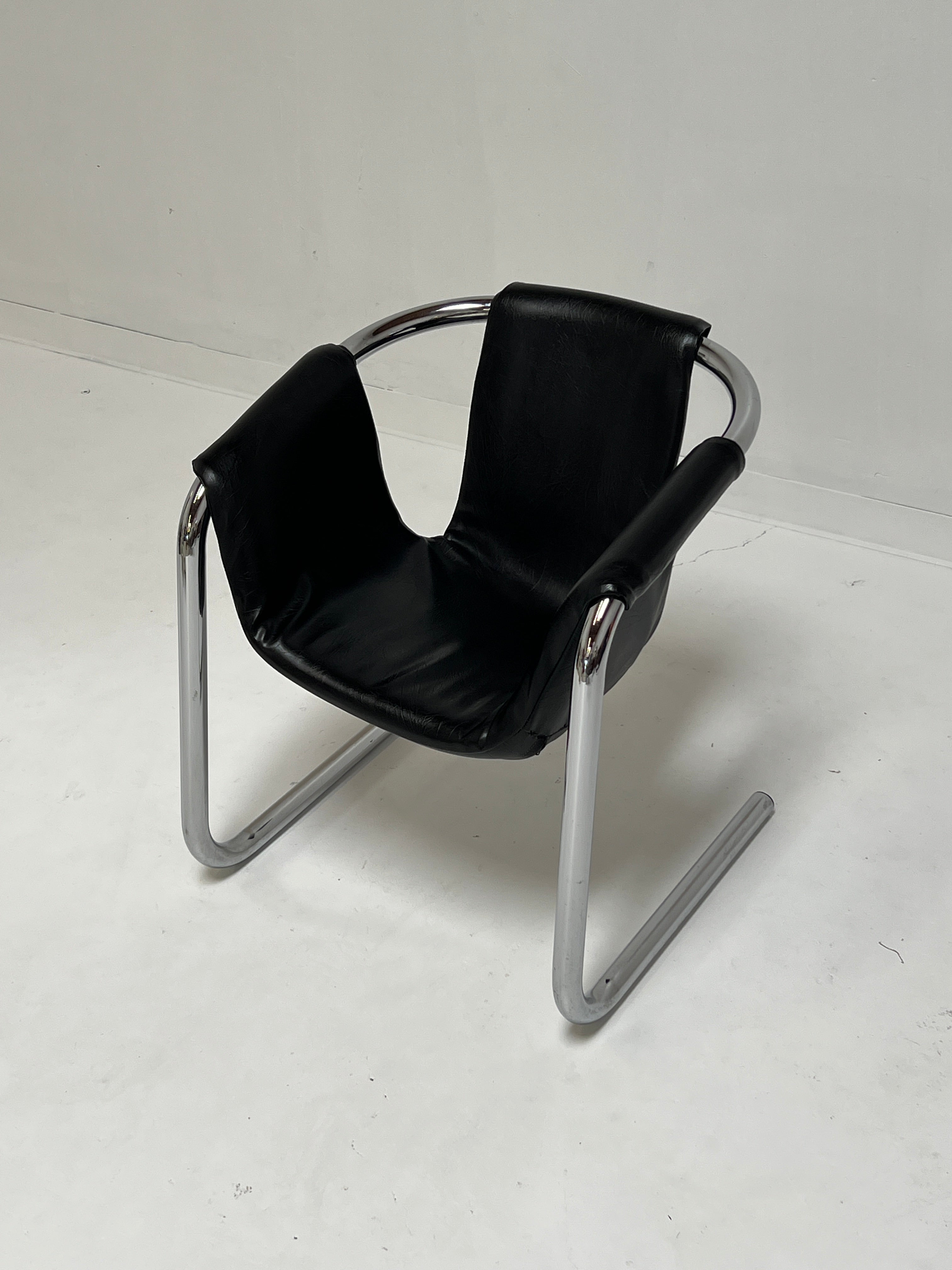 1970s Chrome Vecta Zermatt Sling Black Leather Lounge Chair